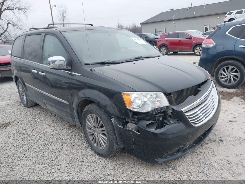 2014 Chrysler Town & Country Touring-L