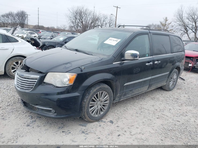2014 Chrysler Town & Country Touring-L