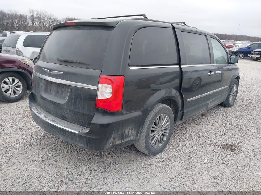 2014 Chrysler Town & Country Touring-L