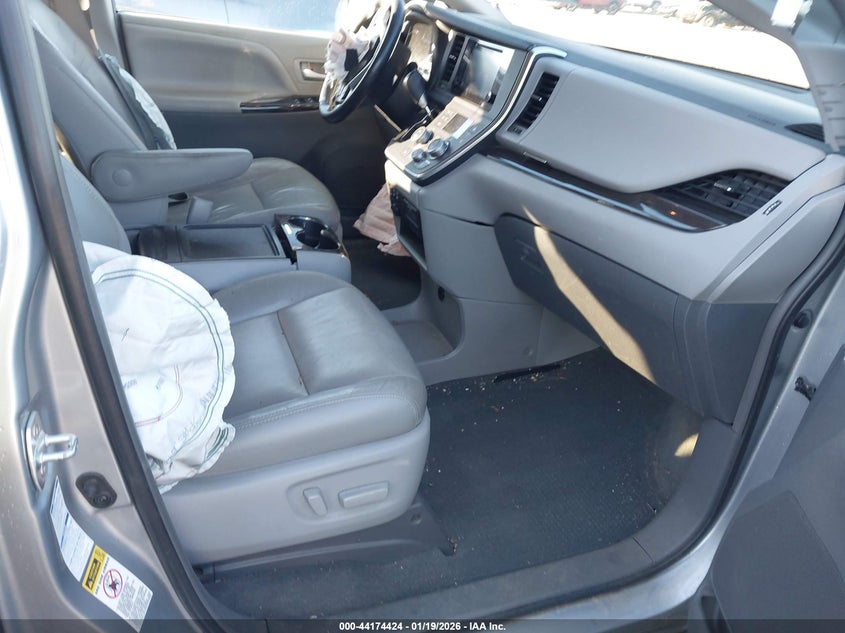 2016 Toyota Sienna Xle 7 Passenger