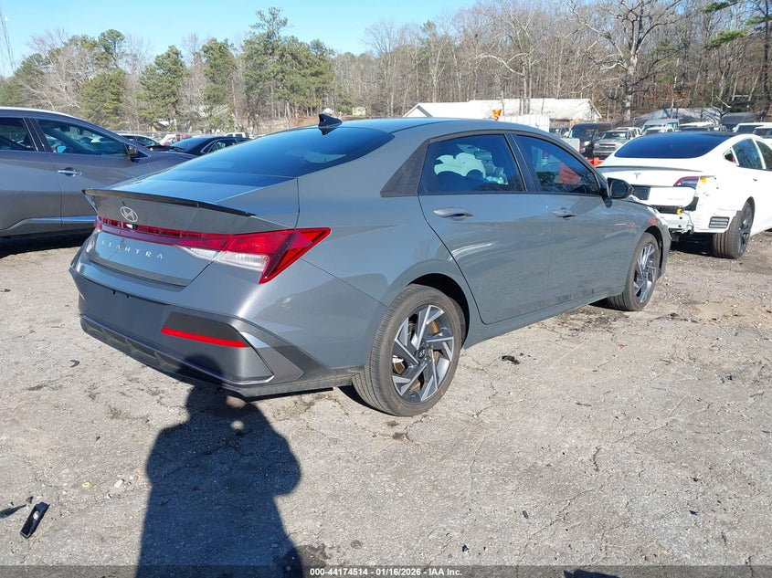 2025 Hyundai Elantra Sel Sport