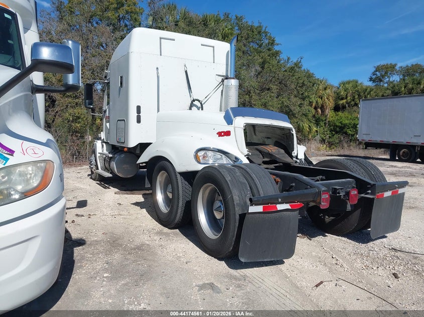 2015 Freightliner Conventional Columbia
