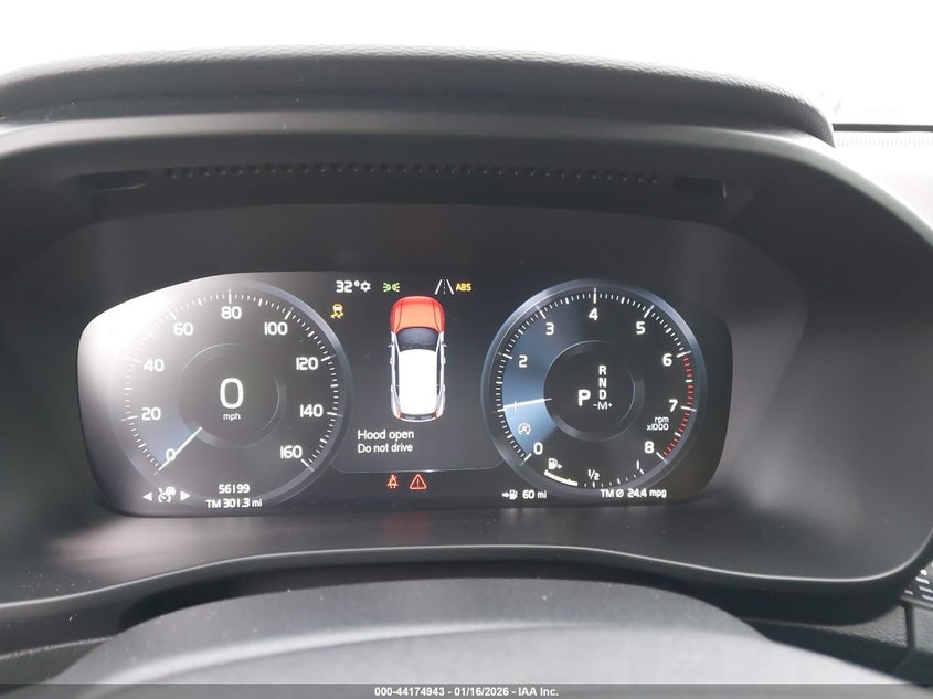 2021 Volvo Xc40 T5 R-Design VIN: YV4162UM3M2617296 Lot: 44174943