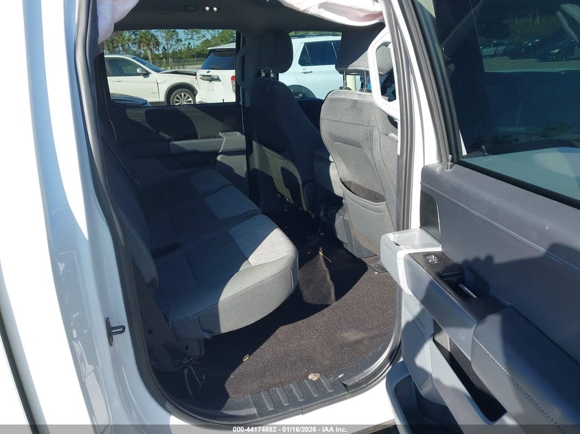 VIN 1FTEW1CP2NKE04674 2022 FORD F-150 XLT