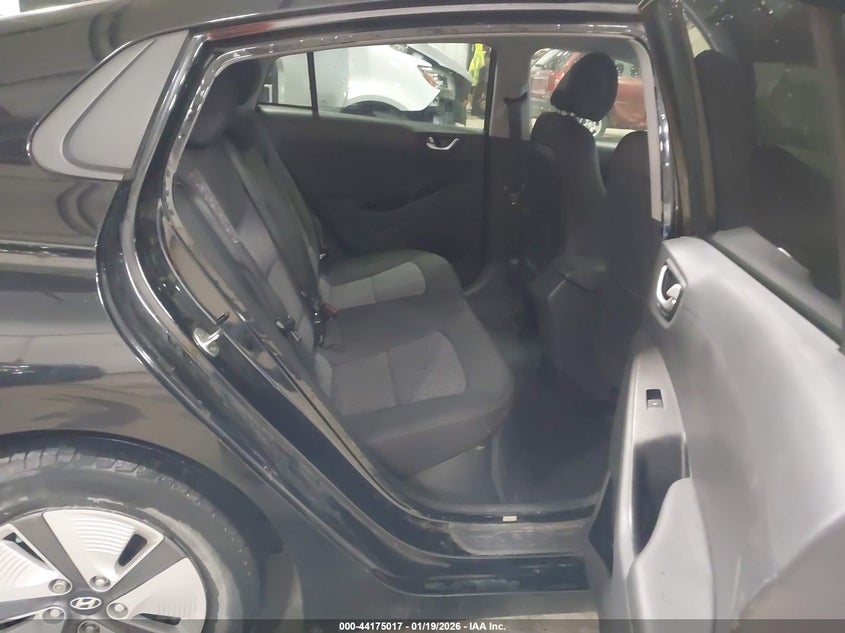 2017 Hyundai Ioniq Hybrid Blue VIN: KMHC65LC3HU025022 Lot: 44175017