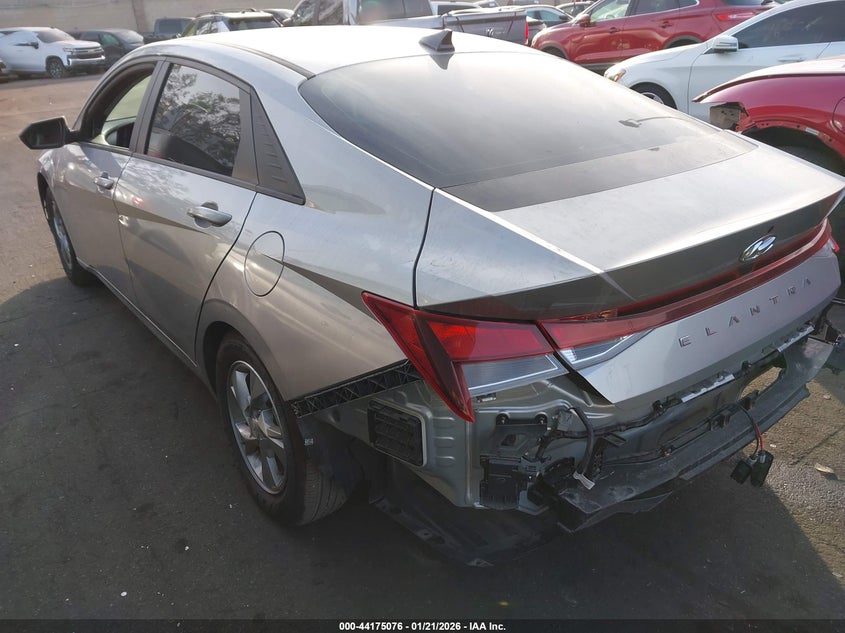 2022 Hyundai Elantra Se