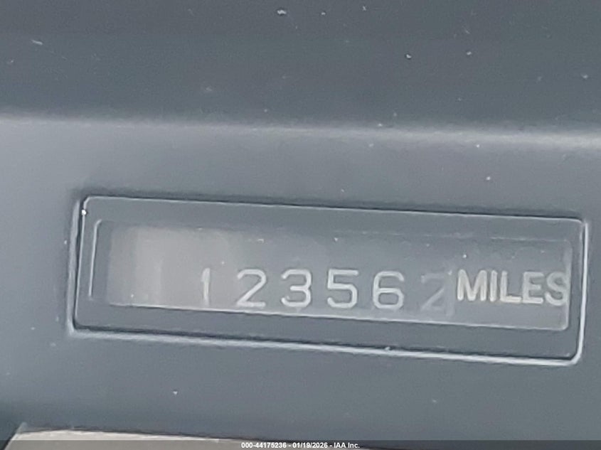 1990 Lexus Ls 400 VIN: JT8UF11E6L0002788 Lot: 44175236