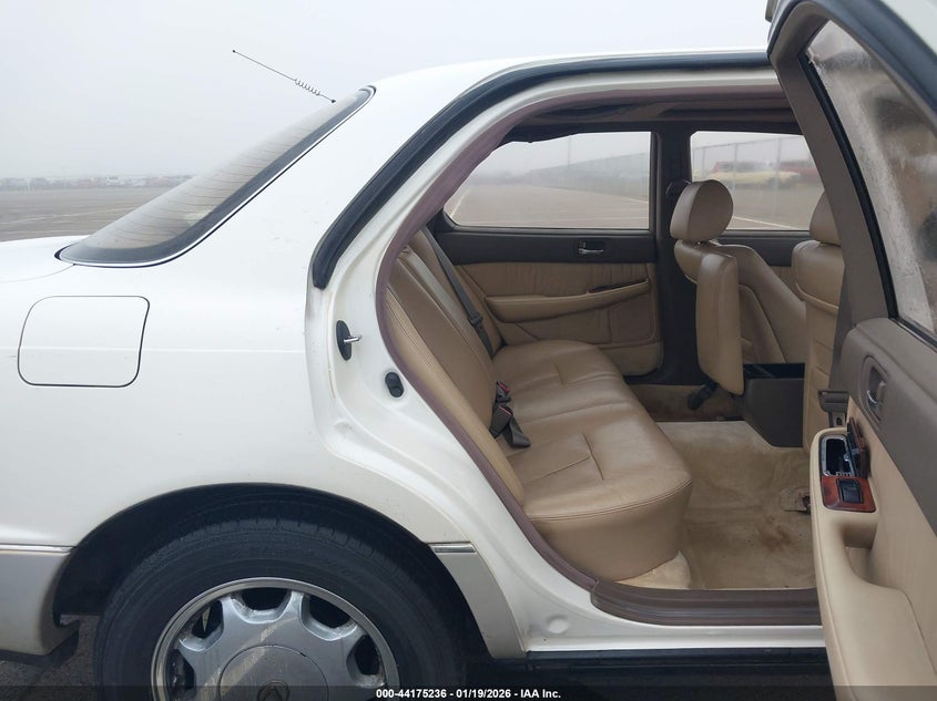 1990 Lexus Ls 400 VIN: JT8UF11E6L0002788 Lot: 44175236