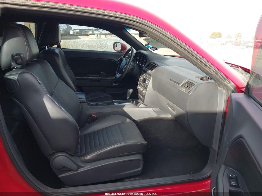 2012 Dodge Challenger Sxt