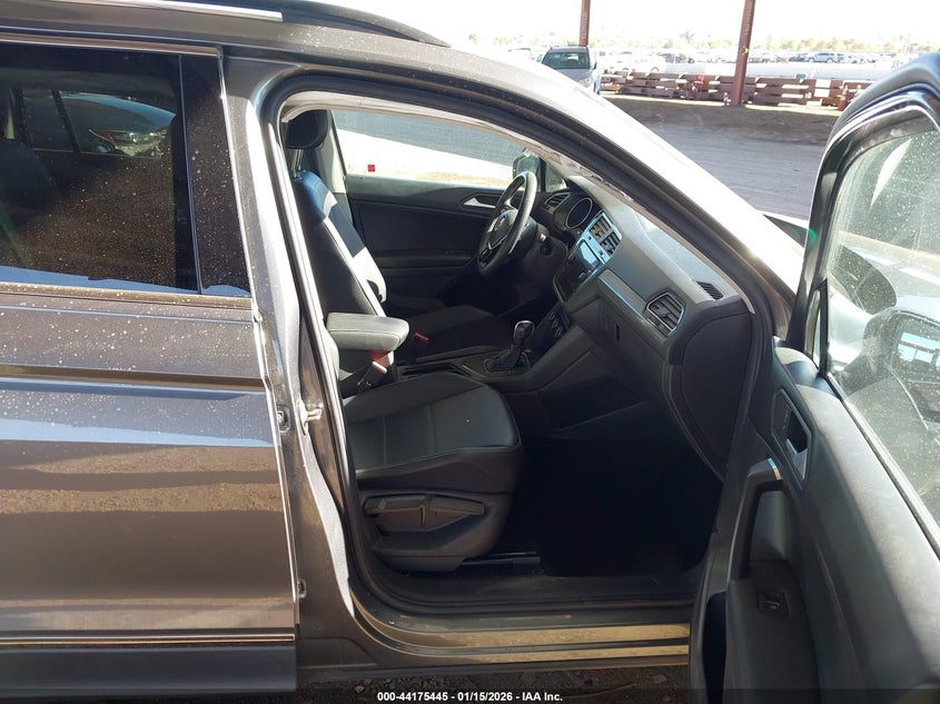 2021 Volkswagen Tiguan 2.0T Se/2.0T Se R-Line Black/2.0T Sel