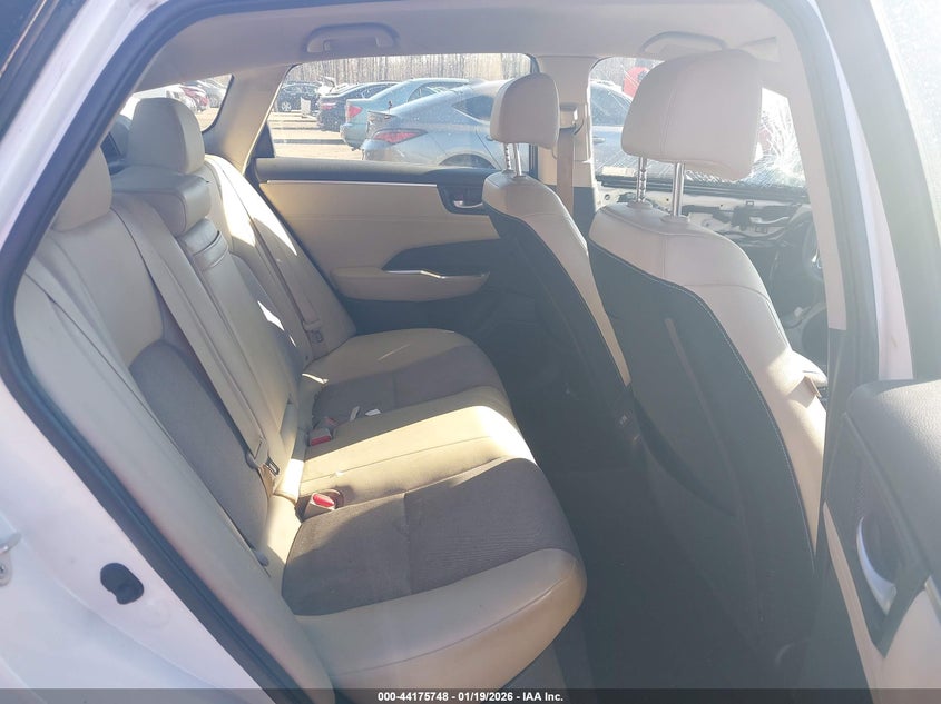 VIN JHMZC5F1XJC015437 2018 HONDA CLARITY PLUG-IN HYBRID