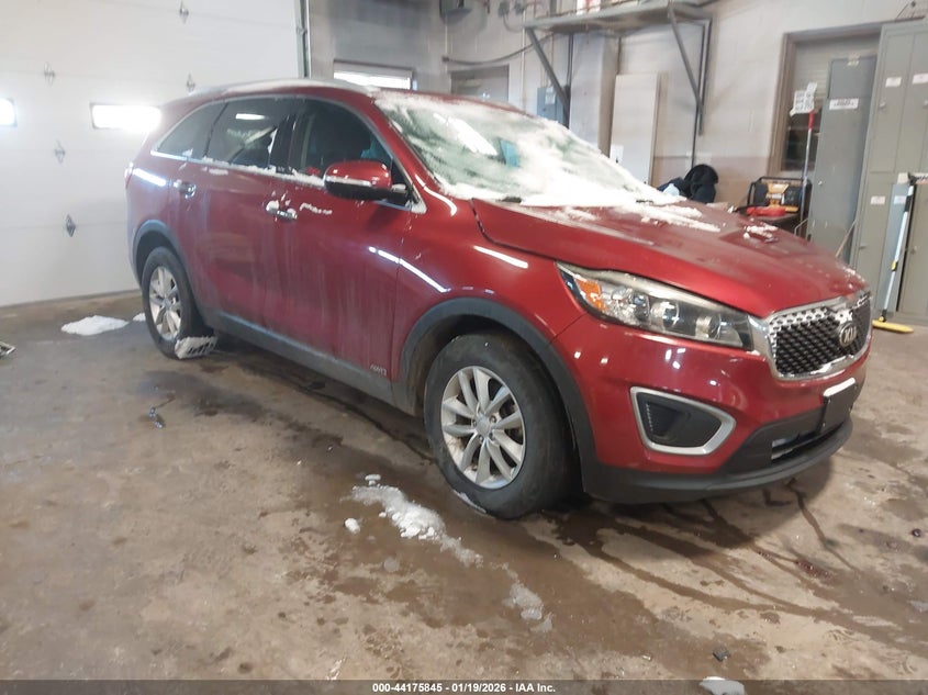 VIN 5XYPGDA35JG344994 2018 KIA SORENTO 2.4L LX