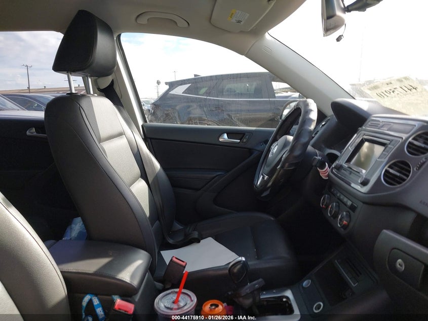 2016 Volkswagen Tiguan S