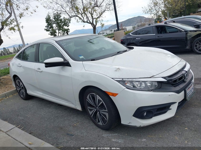 VIN JHMFC1F30JX009247 2018 HONDA CIVIC EX-T