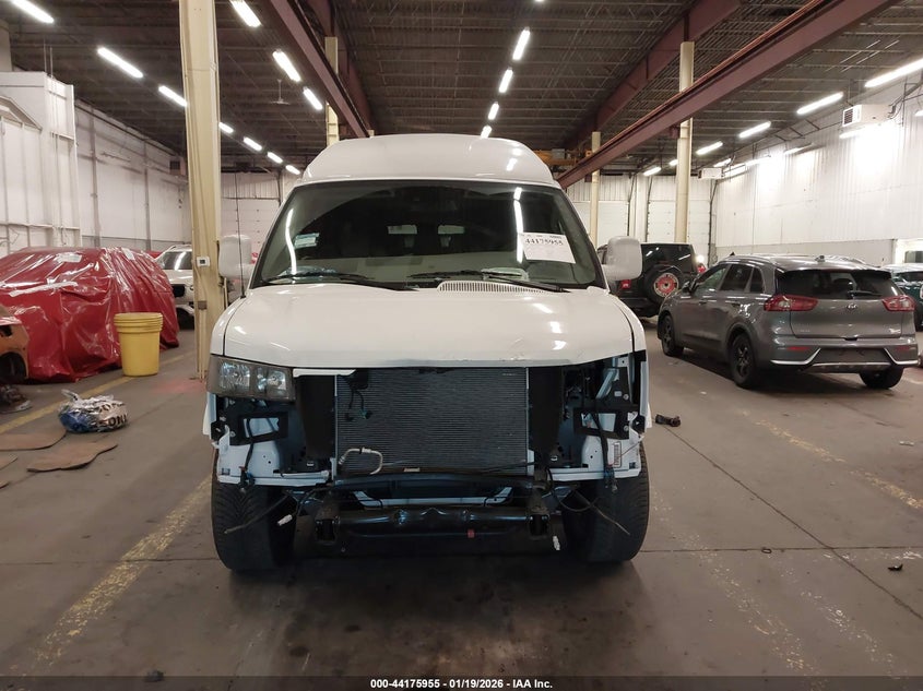 2025 CHEVROLET EXPRESS VAN 6.6L V-8 DI, VVT, 401HP