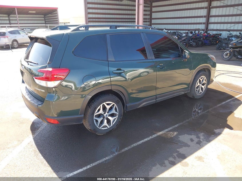 2022 Subaru Forester Premium