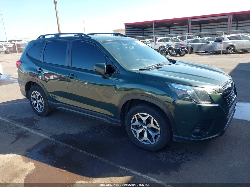 2022 Subaru Forester Premium
