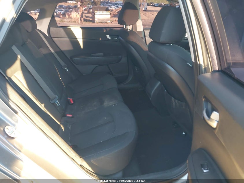 2016 Kia Optima Lx VIN: 5XXGT4L32GG089324 Lot: 44176236