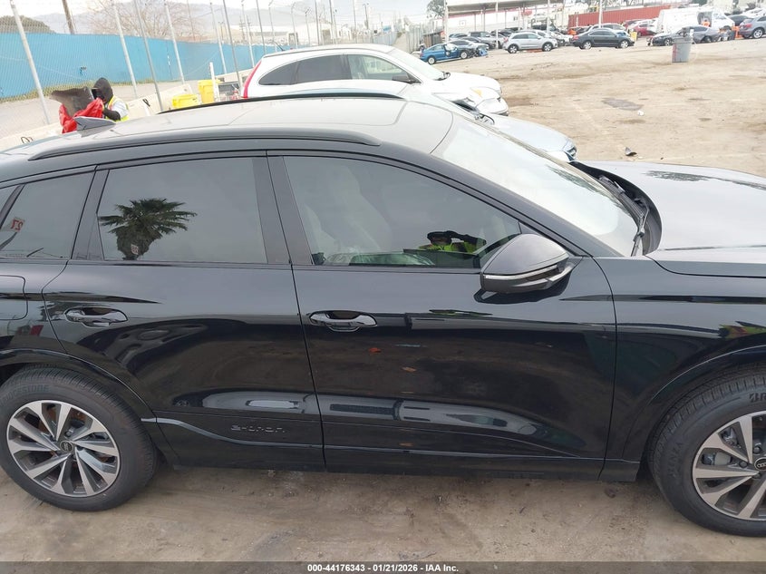 2025 Audi Q6 E-Tron Premium Plus Quattro VIN: WA124BGF7SA017999 Lot: 44176343