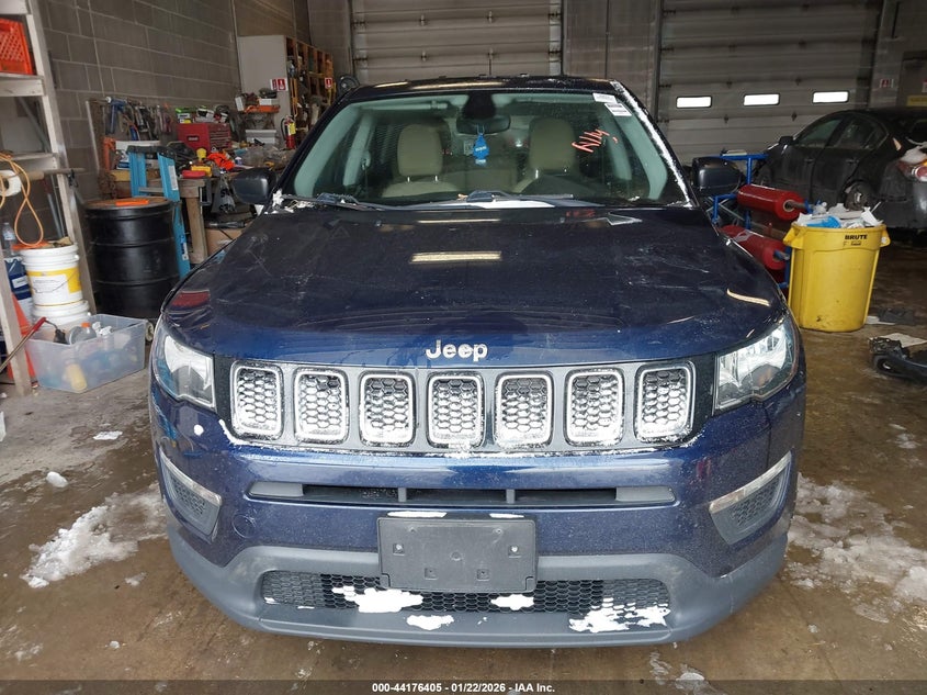VIN 3C4NJCAB3JT140780 2018 JEEP COMPASS SPORT FWD