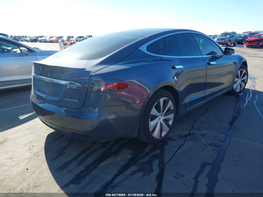 Vin: 5yjsa1e44mf427888, lot: 44672548, tesla model s performance dual motor all-wheel drive 20214