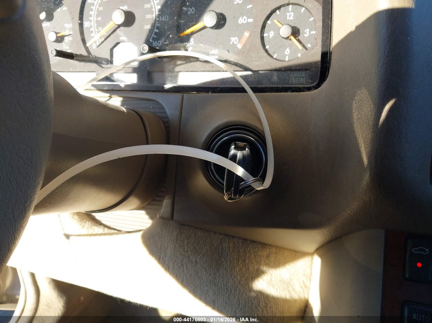 1999 Mercedes-Benz S 320 VIN: WDBGA33G5XA421897 Lot: 44176603