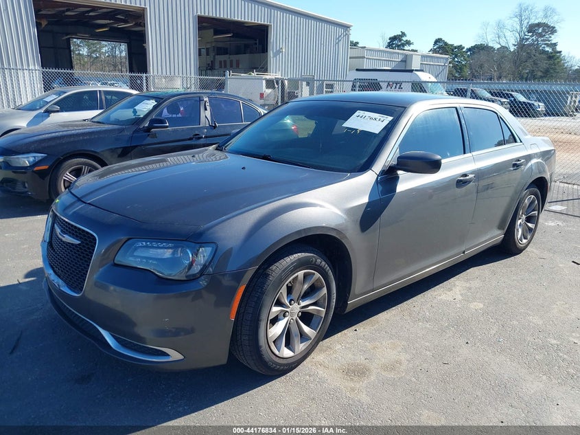 Vin: 2c3ccaag0fh887243, lot: 44672825, chrysler 300 limited 20152