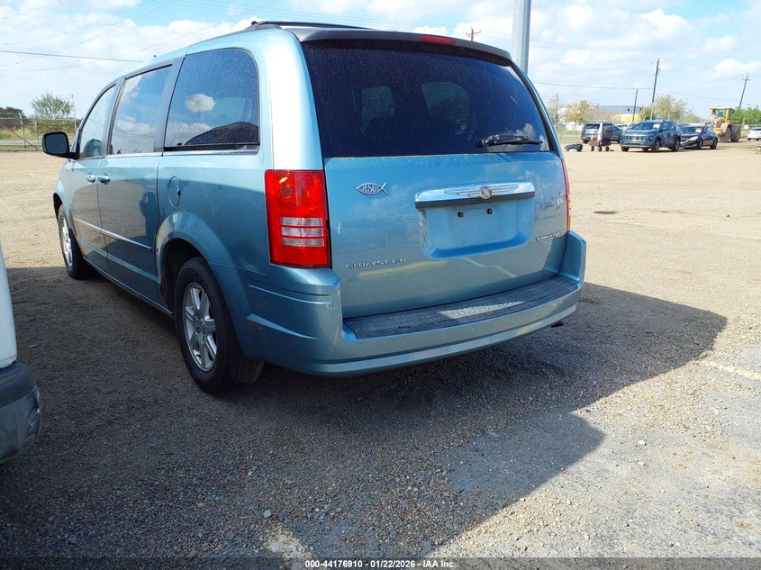 Vin: 2a4rr5d12ar324002, lot: 44672901, chrysler town & country touring 20103