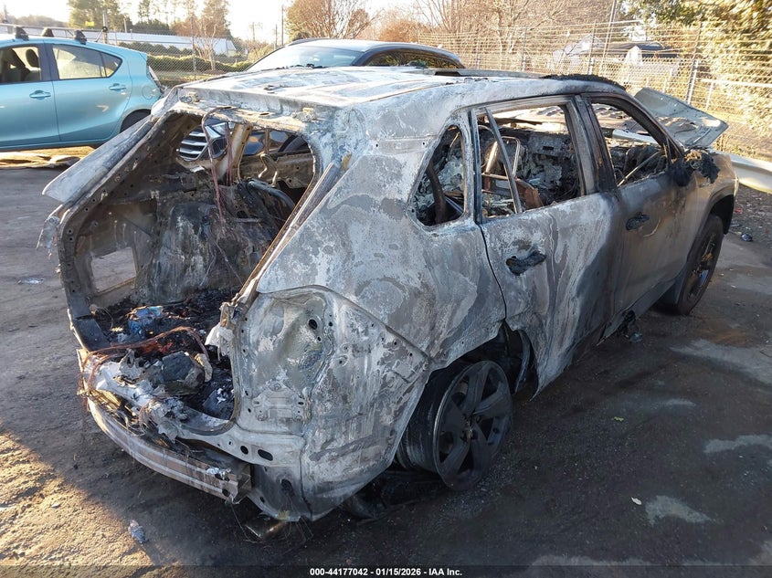 2020 Toyota Rav4 Hybrid Xse