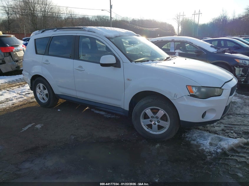 2010 MITSUBISHI OUTLANDER ES