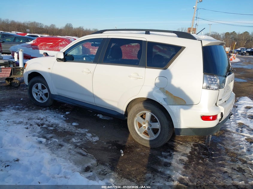 2010 MITSUBISHI OUTLANDER auction photo 3