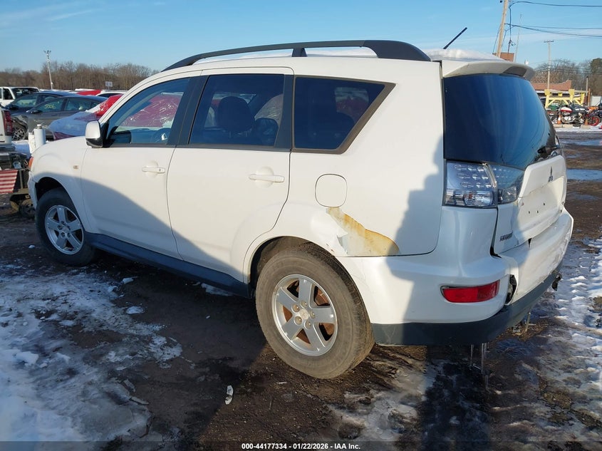 2010 MITSUBISHI OUTLANDER auction photo 6