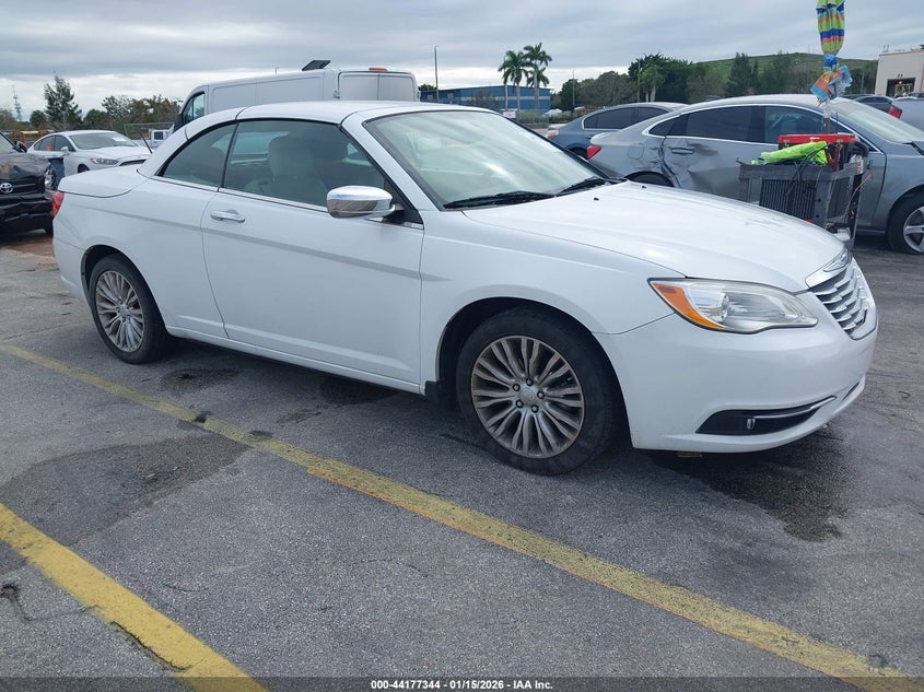 CHRYSLER 200 LIMITED