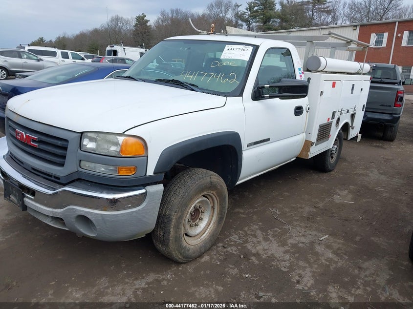 2005 GMC Sierra 2500Hd Work Truck