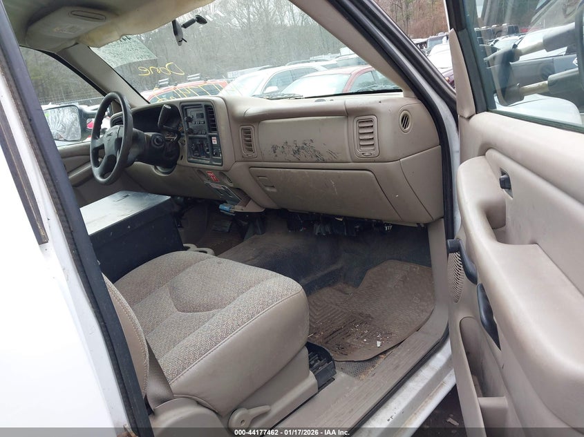 2005 GMC Sierra 2500Hd Work Truck