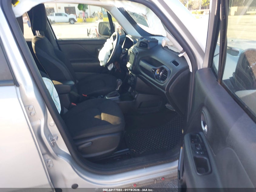 2020 Jeep Renegade Altitude Fwd