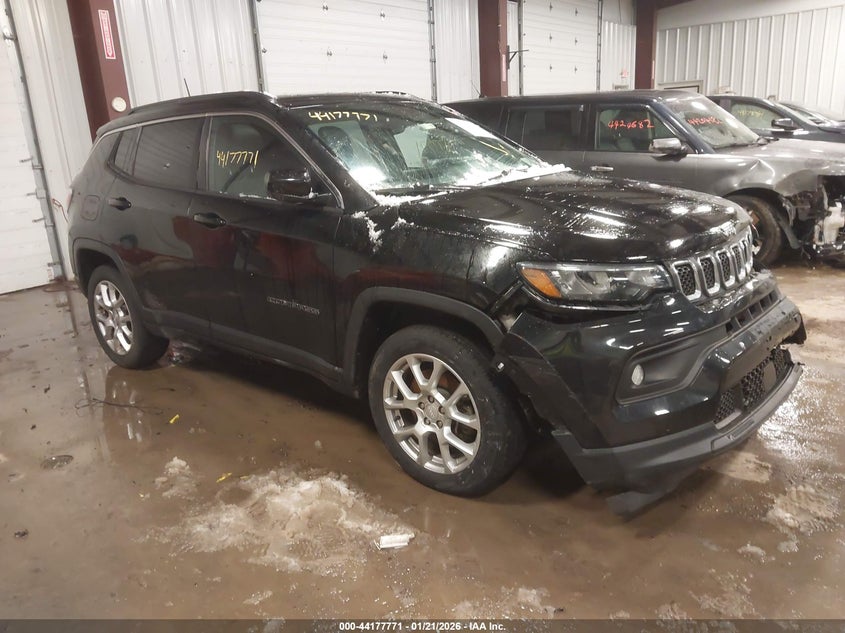 2023 Jeep Compass Latitude Lux Fwd