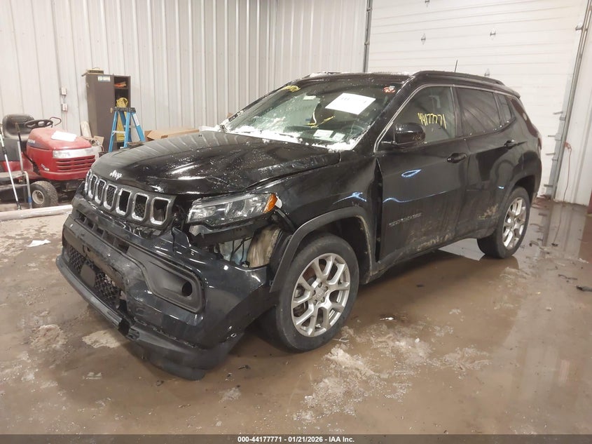 2023 Jeep Compass Latitude Lux Fwd