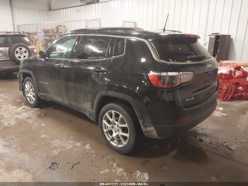 2023 Jeep Compass Latitude Lux Fwd