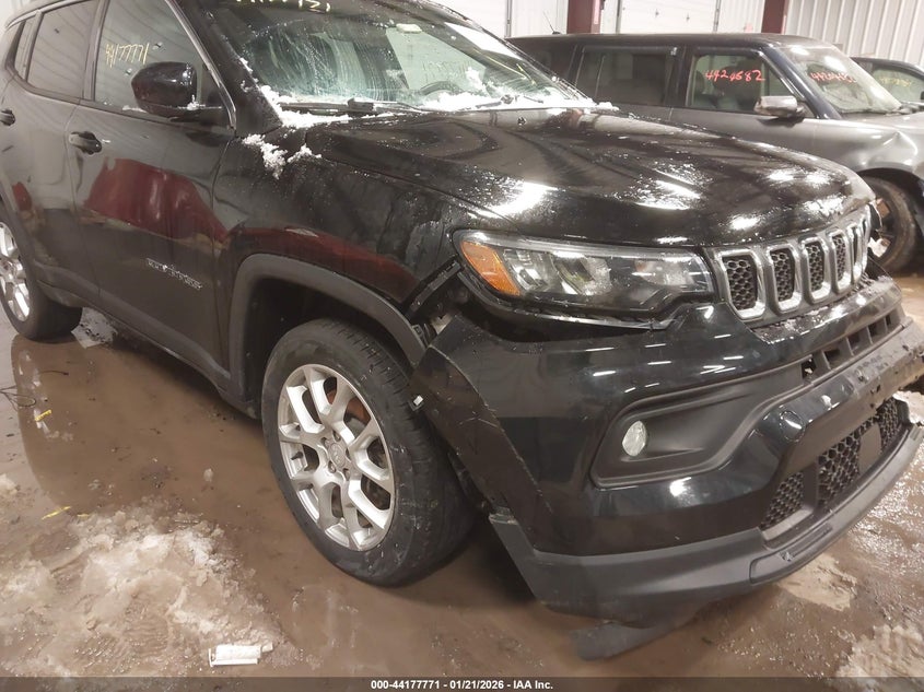 2023 Jeep Compass - widok 12