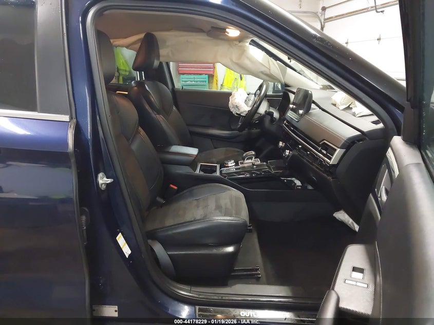 2022 Mitsubishi Outlander Black Edition S-Awc/Se 2.5 S-Awc/Se Launch Edition S-Awc