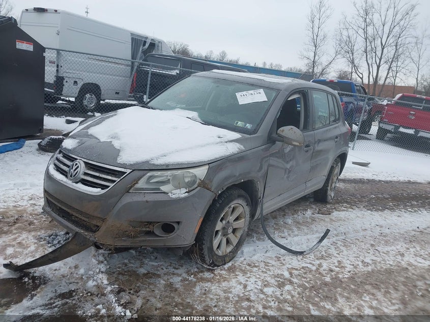 2010 Volkswagen Tiguan S