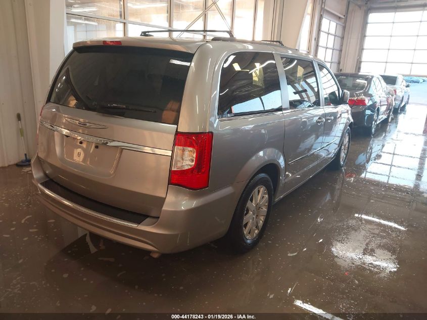 2016 Chrysler Town & Country Touring