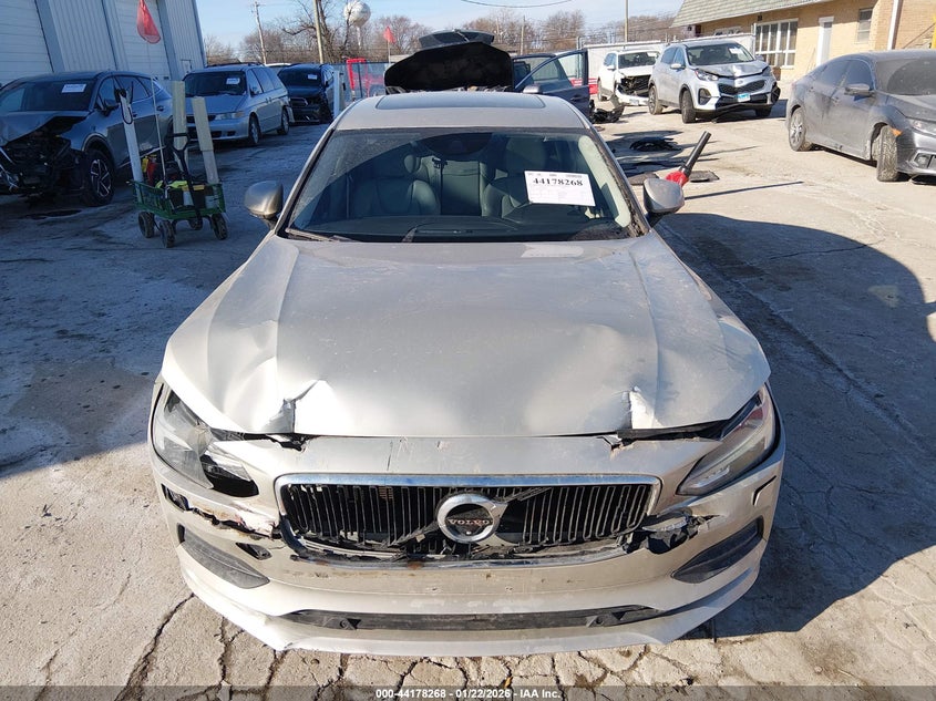 2018 Volvo S90 T5 Momentum VIN: LVY982AK9JP015402 Lot: 44178268