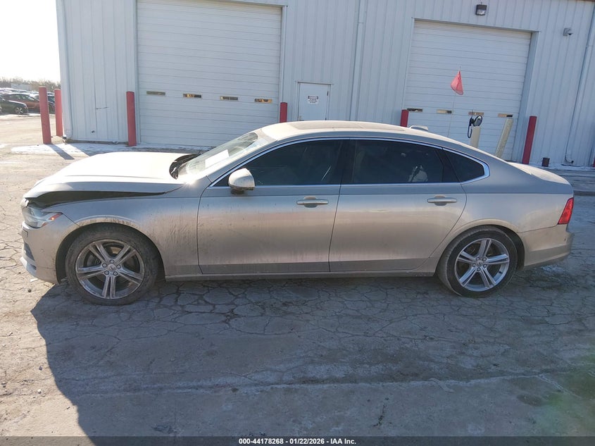 2018 Volvo S90 T5 Momentum VIN: LVY982AK9JP015402 Lot: 44178268