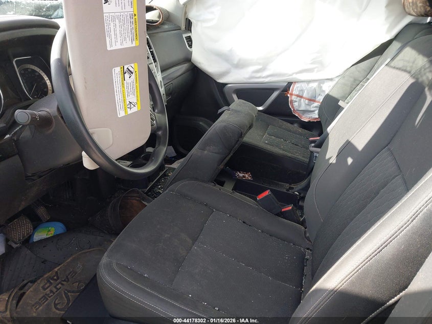 2018 Nissan Titan Sv