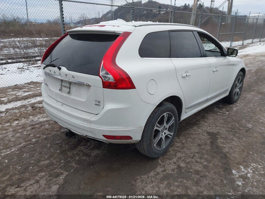2014 Volvo Xc60 T6 R-Design Platinum