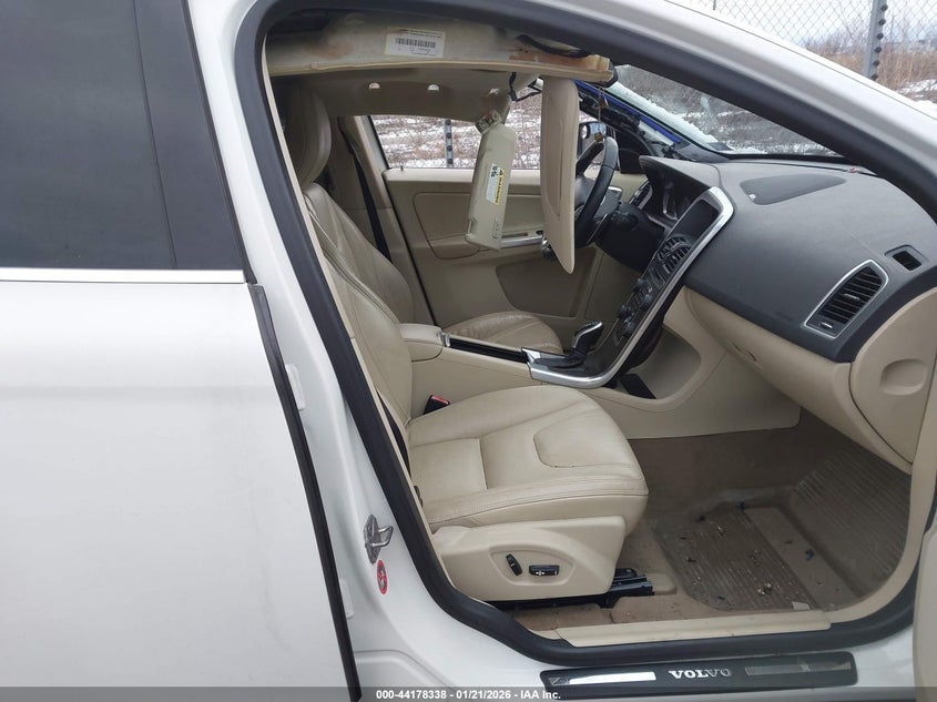 2014 Volvo Xc60 T6 R-Design Platinum