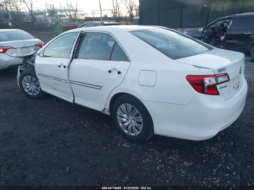 2014 Toyota Camry Le