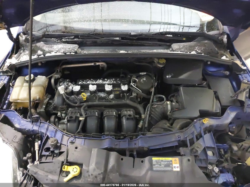 1FAHP3F27CL456157 2012 Ford Focus 2.0 Se blue